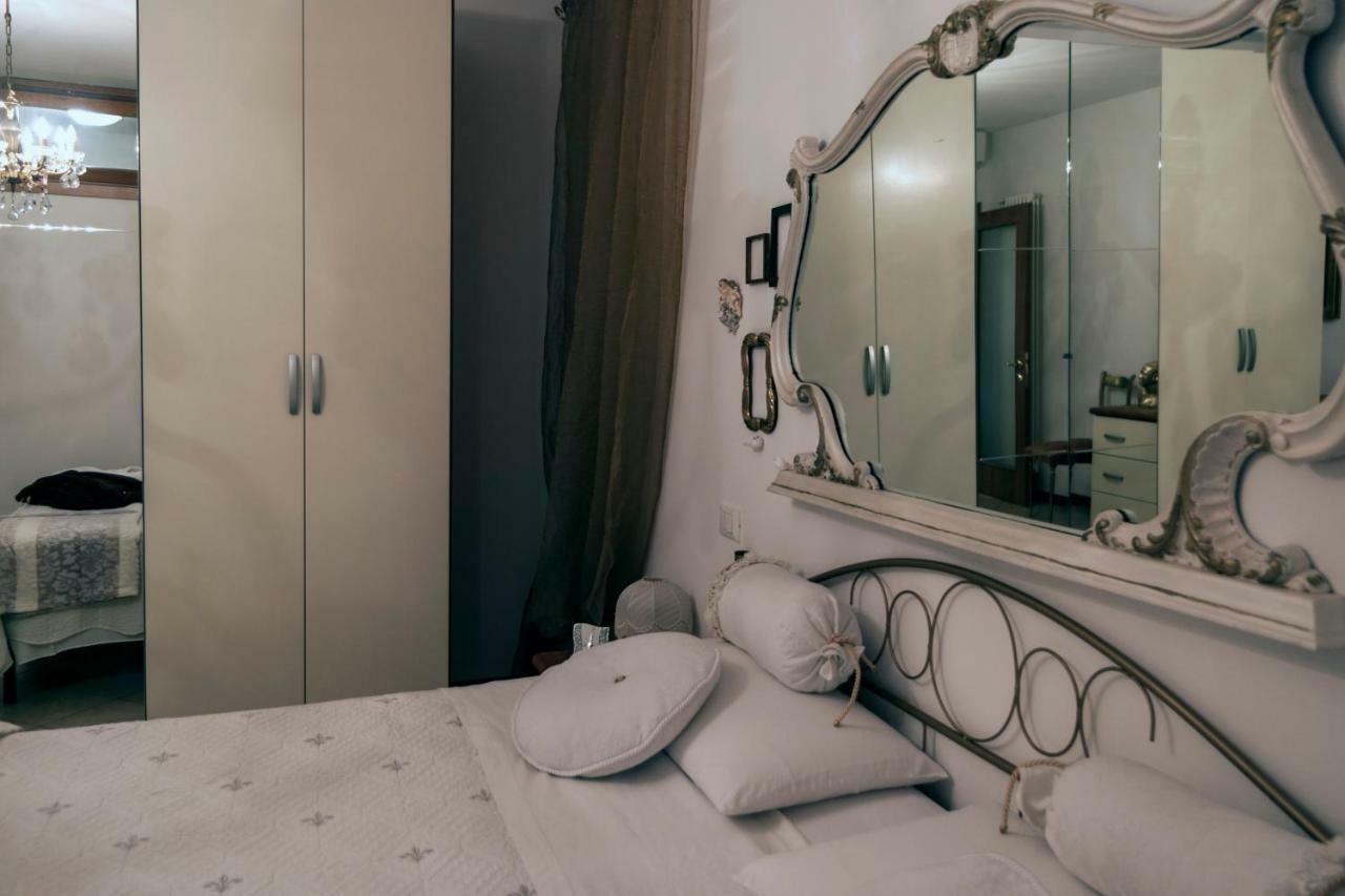 גאוורדו Casa Del Sole Appartamento N° 2 White And Gold Room מראה חיצוני תמונה