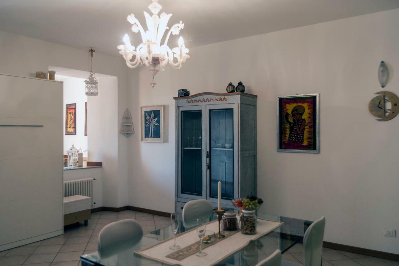 גאוורדו Casa Del Sole Appartamento N° 2 White And Gold Room מראה חיצוני תמונה