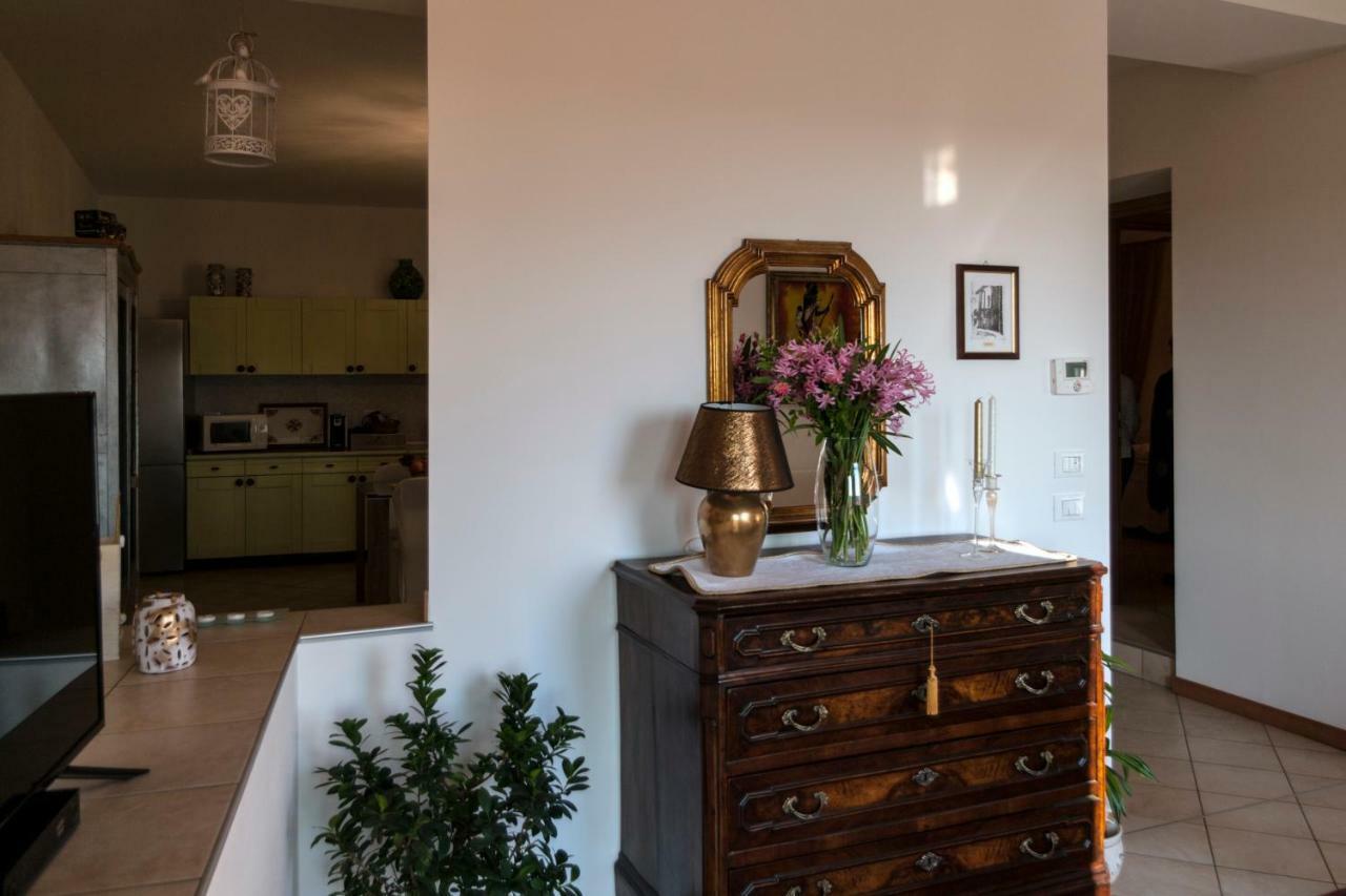 גאוורדו Casa Del Sole Appartamento N° 2 White And Gold Room מראה חיצוני תמונה
