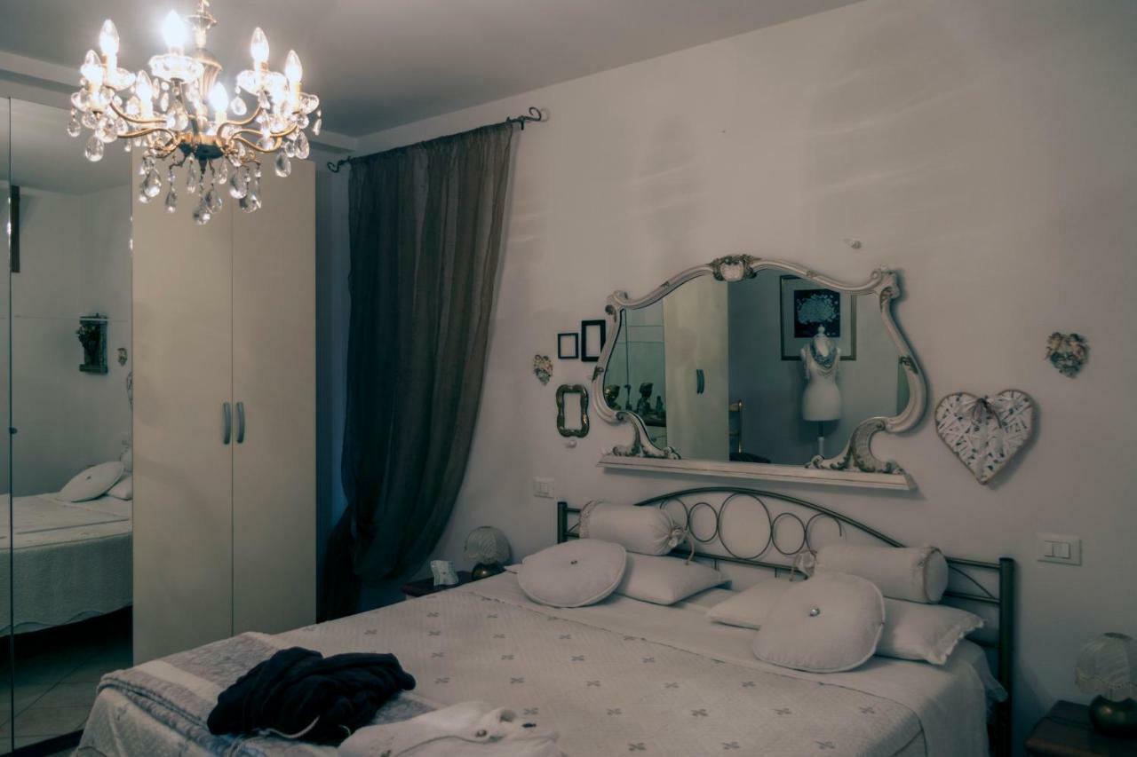 גאוורדו Casa Del Sole Appartamento N° 2 White And Gold Room מראה חיצוני תמונה