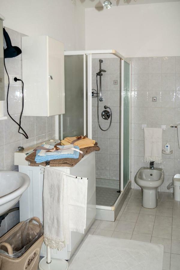 גאוורדו Casa Del Sole Appartamento N° 2 White And Gold Room מראה חיצוני תמונה