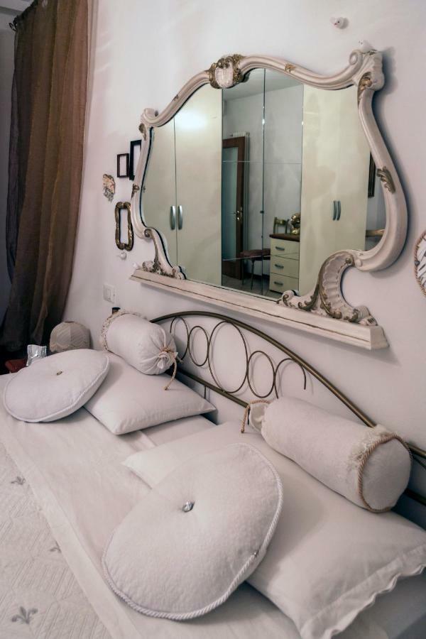 גאוורדו Casa Del Sole Appartamento N° 2 White And Gold Room מראה חיצוני תמונה