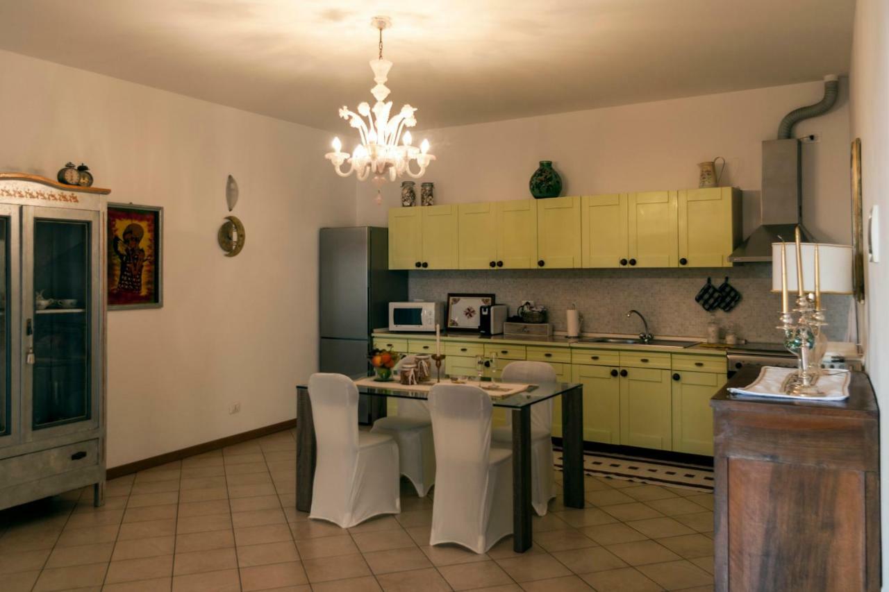 גאוורדו Casa Del Sole Appartamento N° 2 White And Gold Room מראה חיצוני תמונה