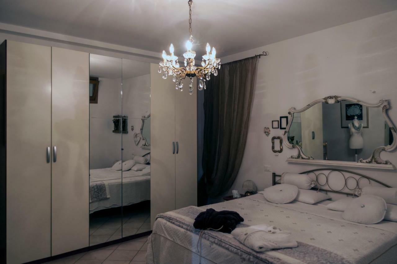 גאוורדו Casa Del Sole Appartamento N° 2 White And Gold Room מראה חיצוני תמונה